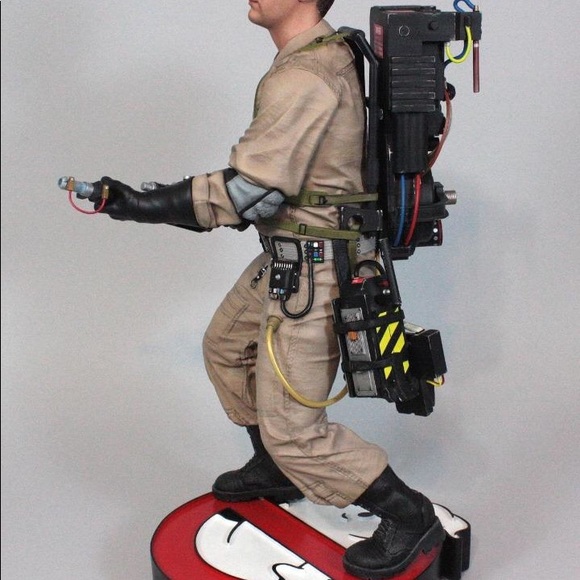 Officially Licensed Ghostbusters statue Ray Stantz - Picture 2 of 9